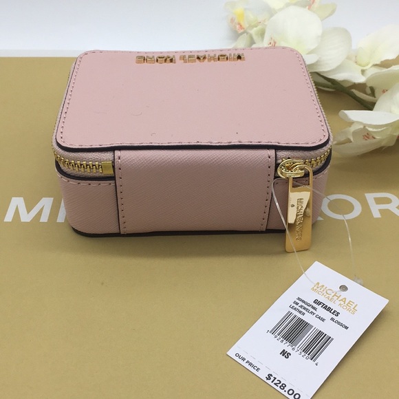 MICHAEL KORS GIFTABLES SM JEWELRY CASE BLOSSOM - Picture 7 of 8